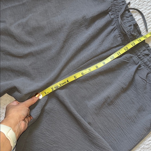 Drawstring Wide Leg Capris - Picture 10 of 12